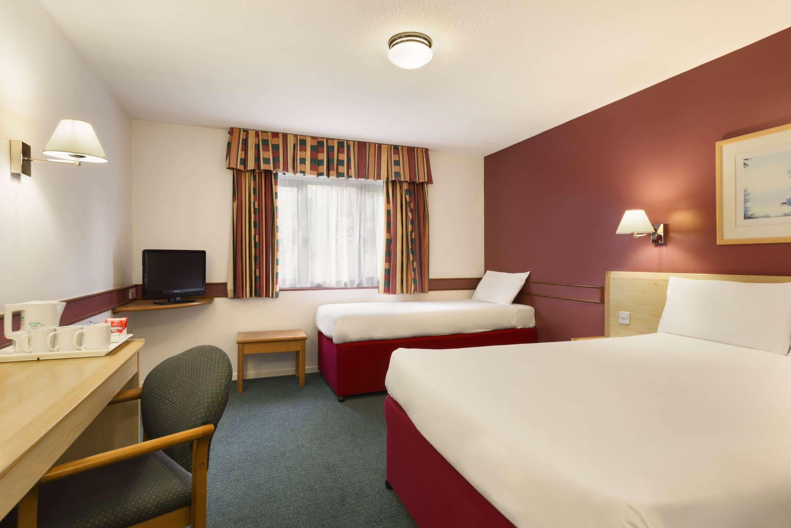 Days Inn Bradford M62 Eksteriør billede